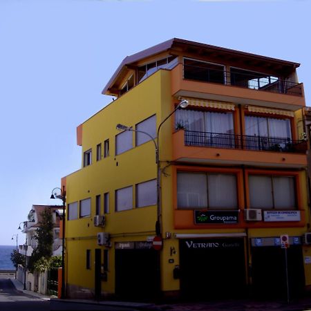 סנטה תרזה די ריבה Pozzo Lazzaro Apartments מראה חיצוני תמונה