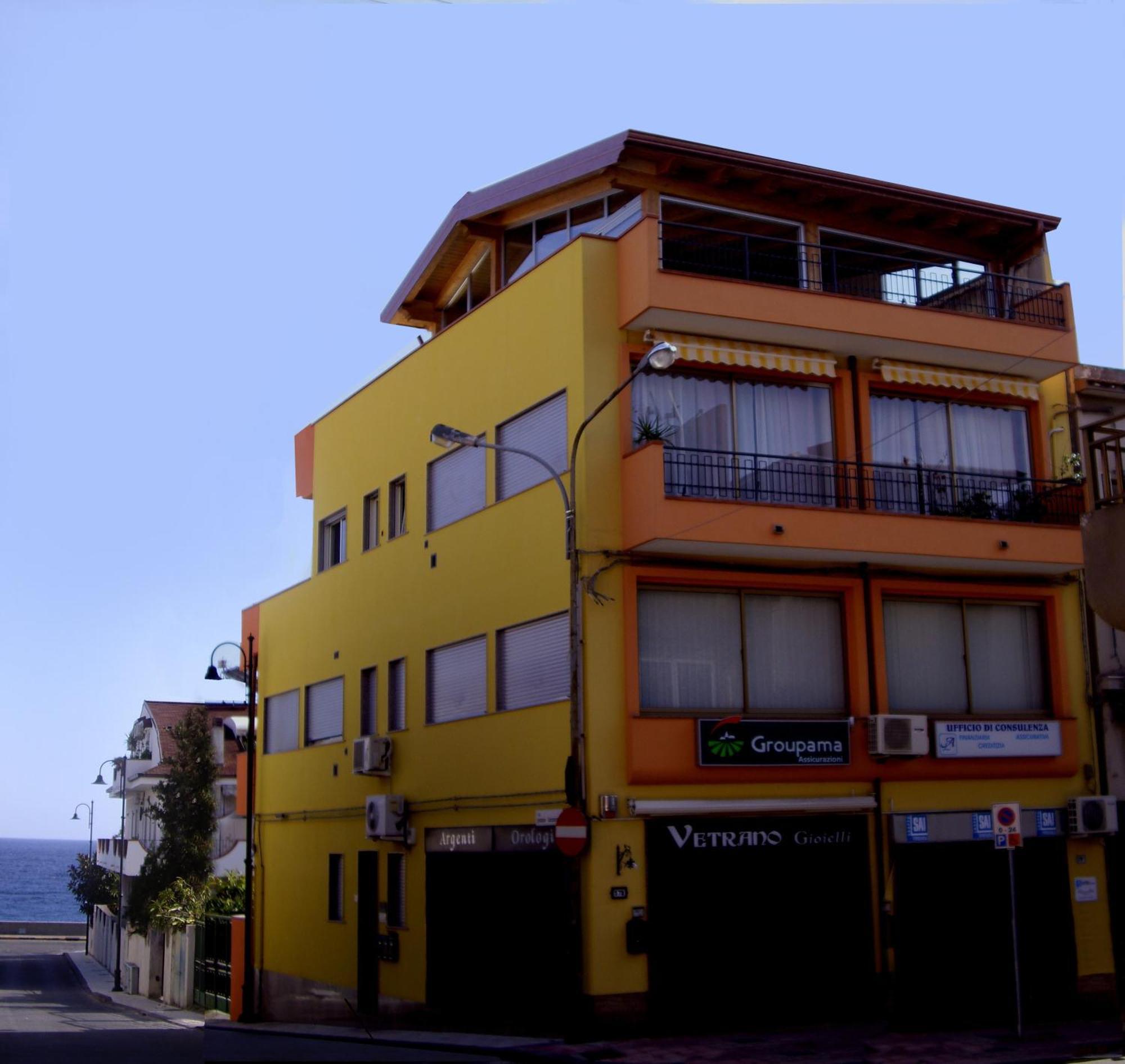 סנטה תרזה די ריבה Pozzo Lazzaro Apartments מראה חיצוני תמונה